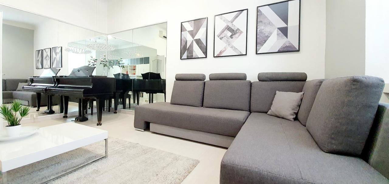 Charming Apartment Central Station Милано Екстериор снимка